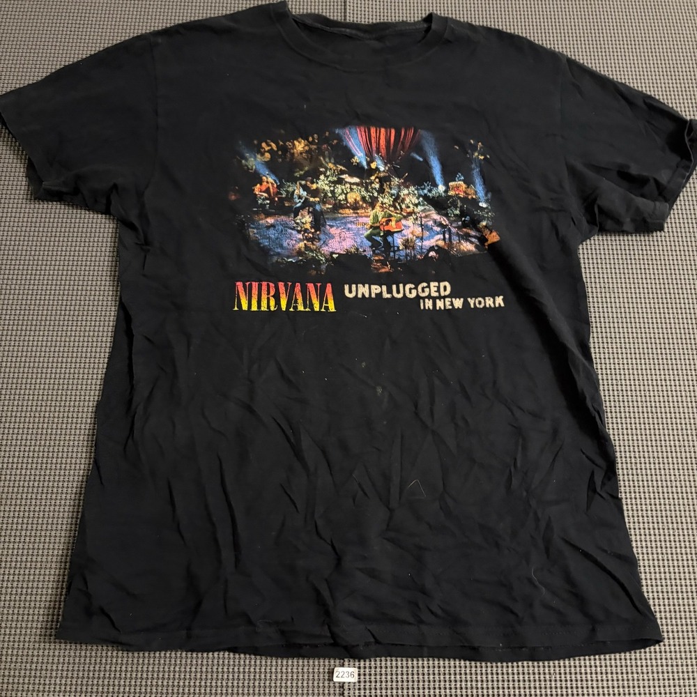 Nirvana Unplugged in New York T-Shirt Black Mens Estimated Large Setlist